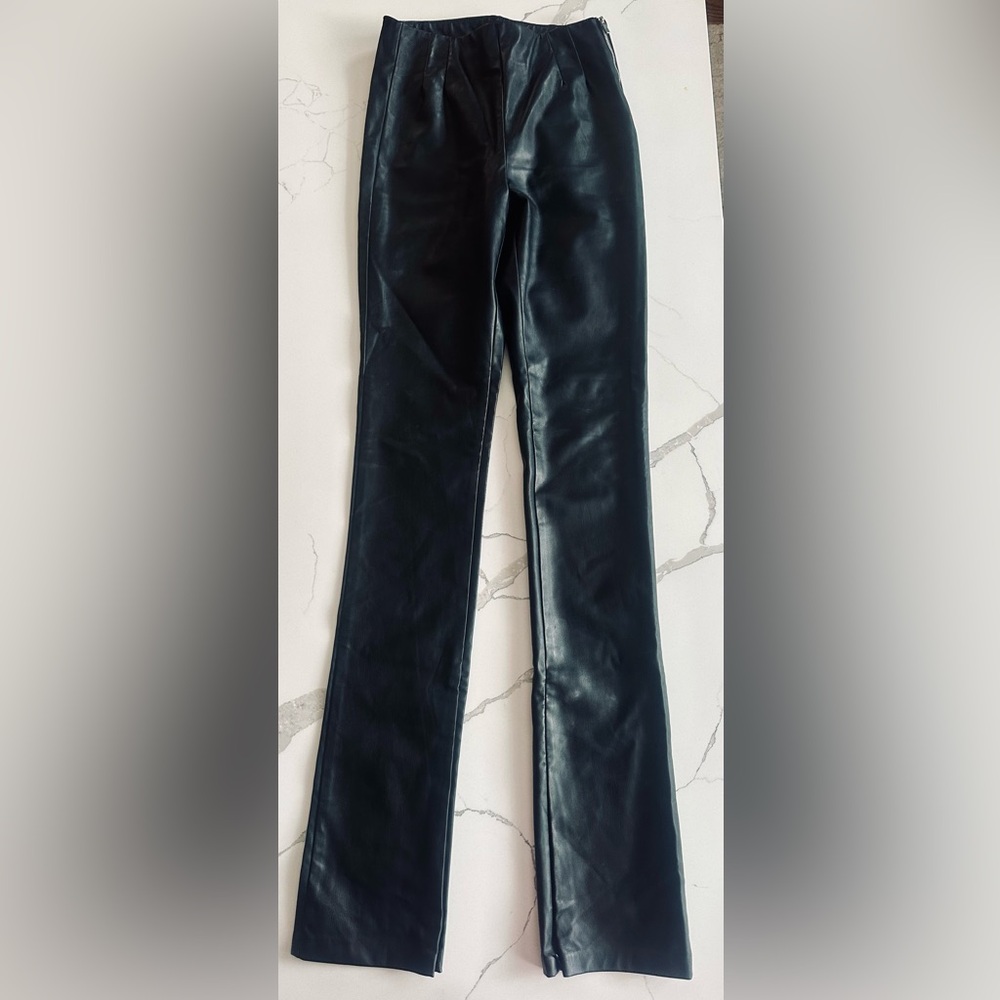 Zara Faux Leather Black Pants Sz Med Skinny Mobwife Greaser
60's Zipper Bottoms